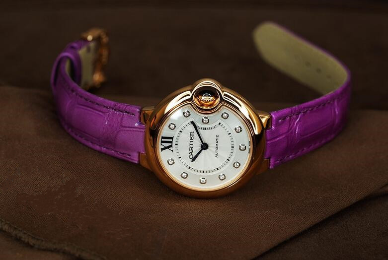 Online replica watches have brilliant diamonds on the dials.